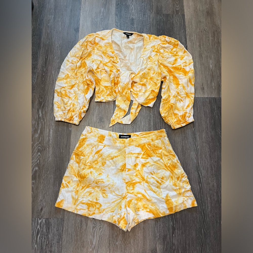 Express Yellow and White Floral Linen Vacation Set